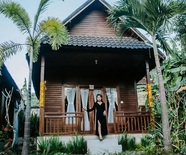 Kurnia & Pensión 4*