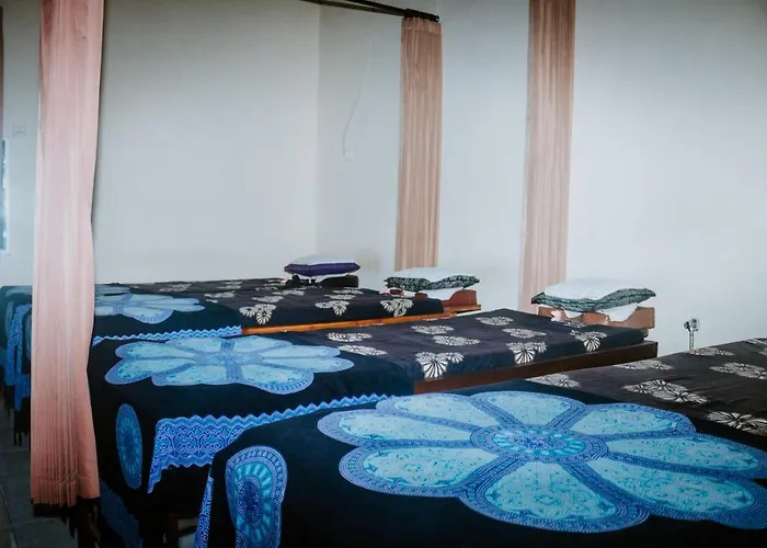 Kurnia & Pensión Sakti